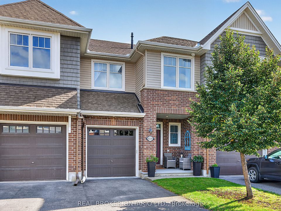 1st image of 609 Egret Way