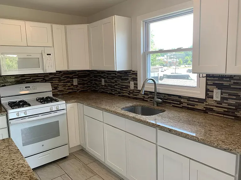 107 Winslow Pl #2 — Photo 11