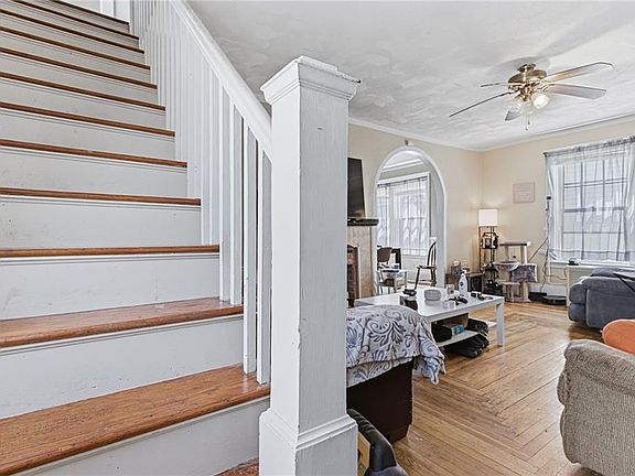 5th image of 87 Elder St