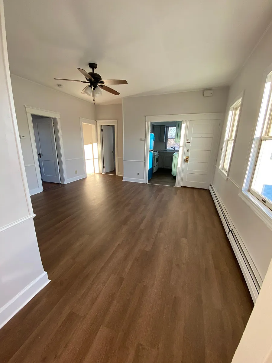 Dining room - 103 Varley St #2