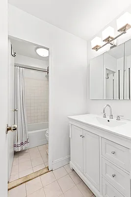 Rented by Compass | media 9