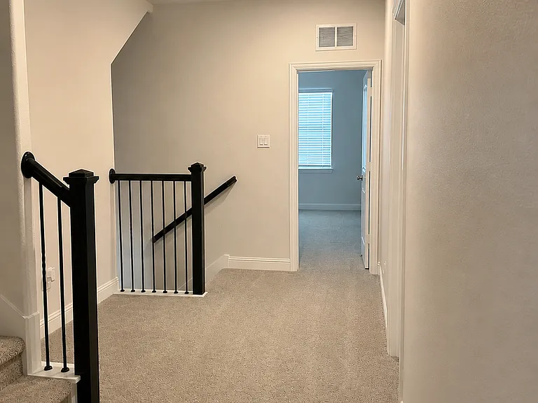 7849 Sunset Blvd — Photo 11