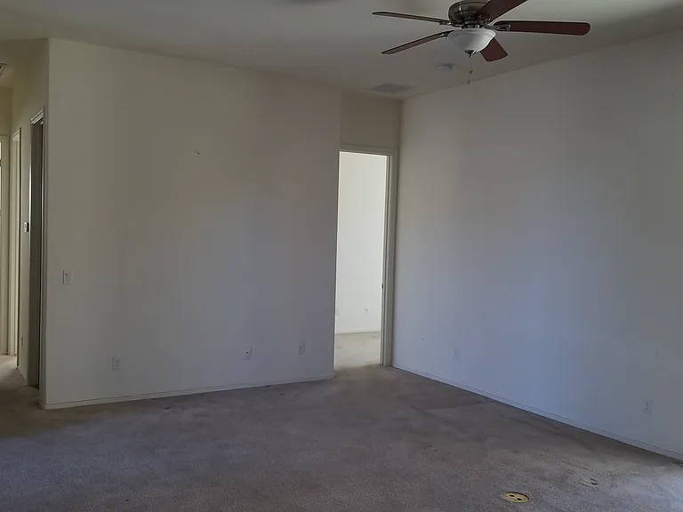 4511 N Dryden St — Photo 9