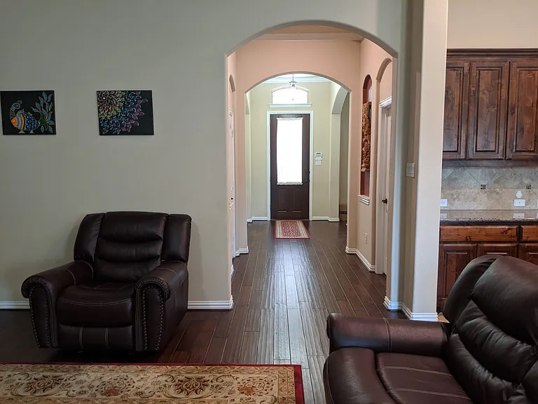 9621 Baltic Ln — Photo 5
