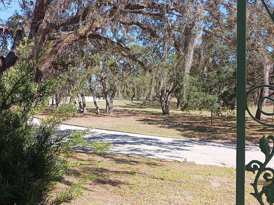 1st image of 1917 Greenway Dr