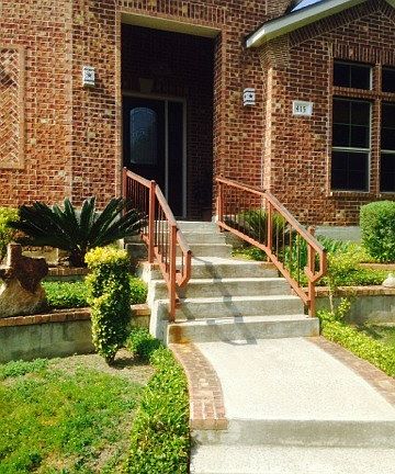 2nd image of 415 W Midcrest Dr