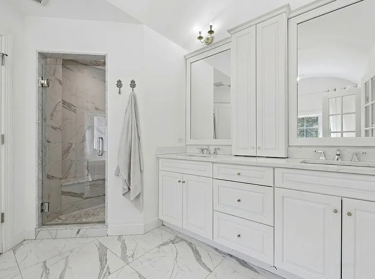 DOUBLE VANITY