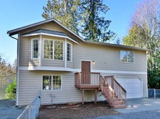 7555 NE Beachwood Ave, Poulsbo, WA 98370