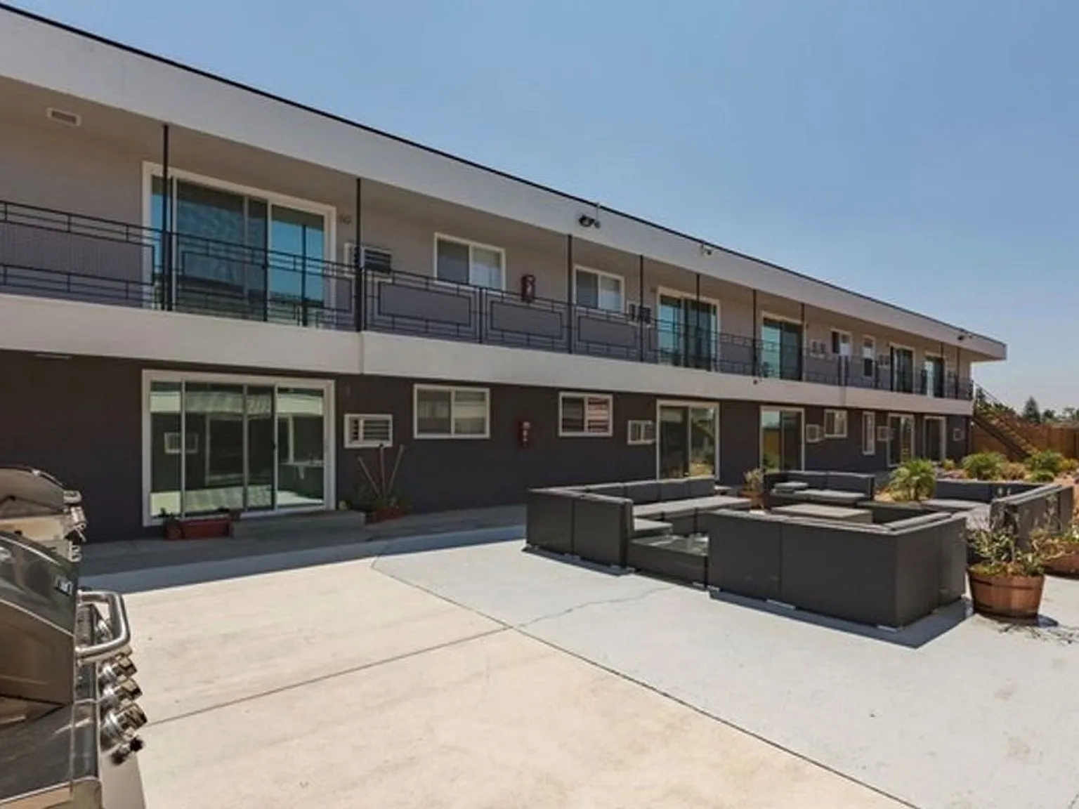 Willow Glen Apartments — Photo 2