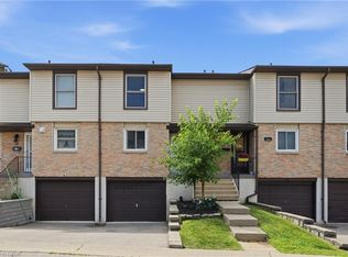 10 Angus Rd #17, Hamilton, ON L8K 6K3