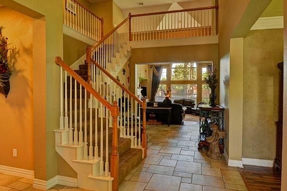 4th image of 2205 Bayou Ct