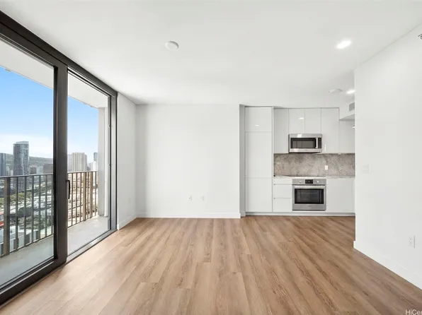 987 Queen St #2616, Honolulu, HI 96814