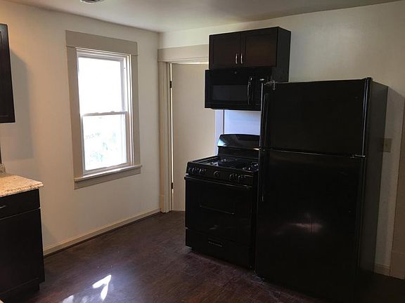 5th image of 80 Meadow Pl