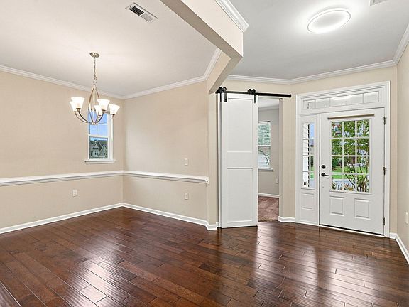 4th image of 623 Hiddenbrook Dr