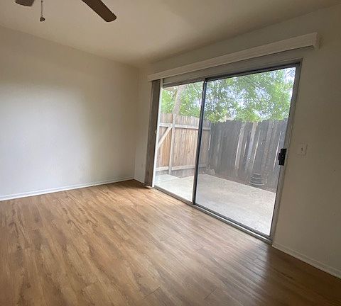 5th image of 4843 N Glenn Ave