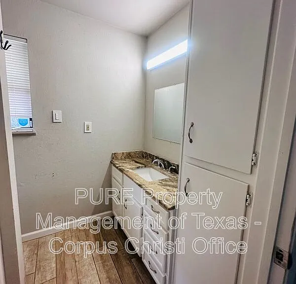 1325 Tyler Ave — Photo 12
