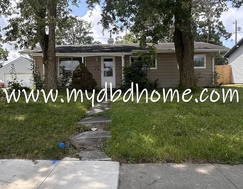 6220 Chatham Dr