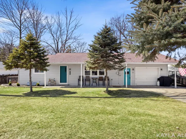 127 Maple Bluff Ave, Prudenville, MI 48651