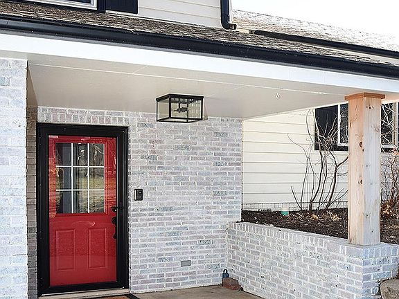 2nd image of 639 Grey Fawn Dr