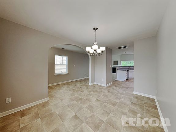 3rd image of 910 Statler Dr
