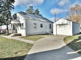 220 E Golden Cir, Independence, MO 64055