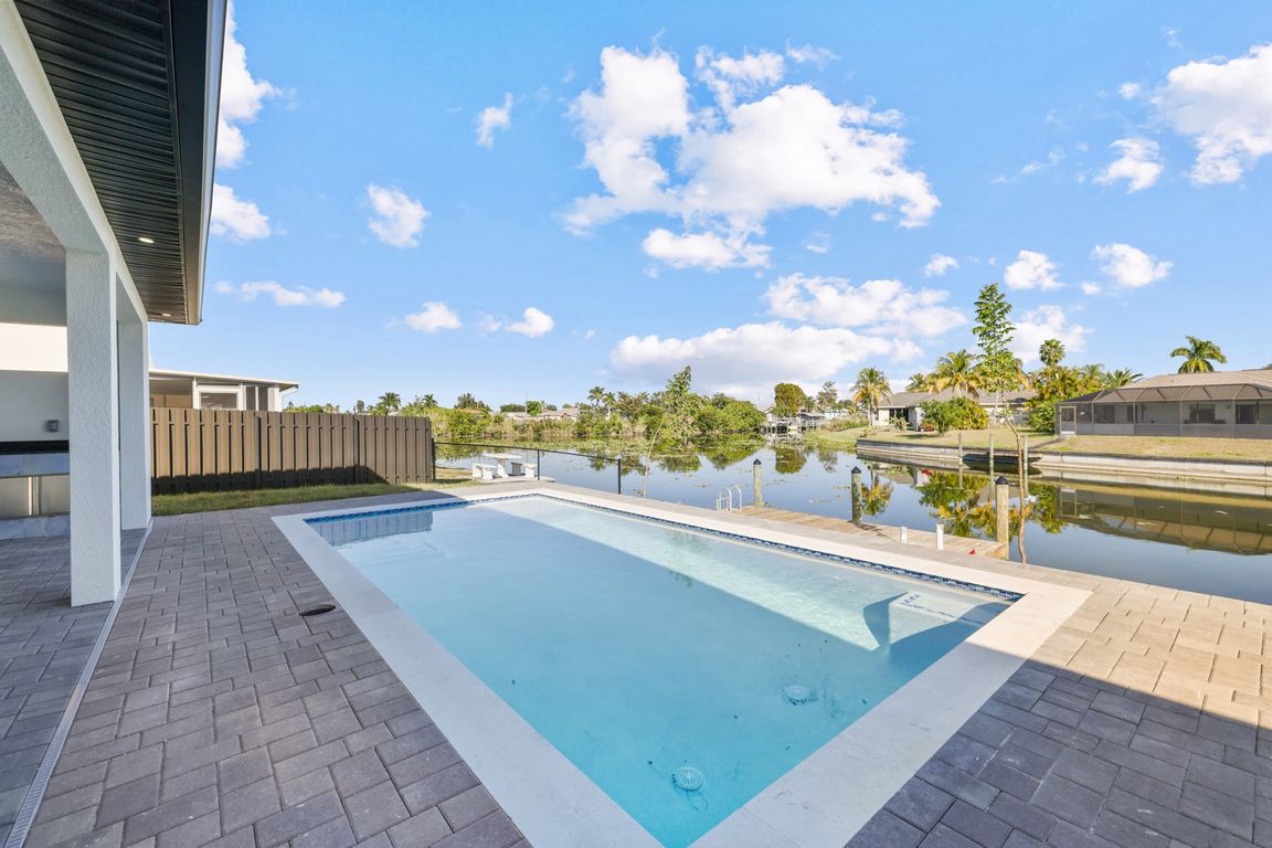 next background image