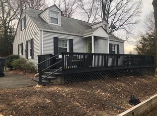 7016 Grove Rd, Alexandria, VA 22306