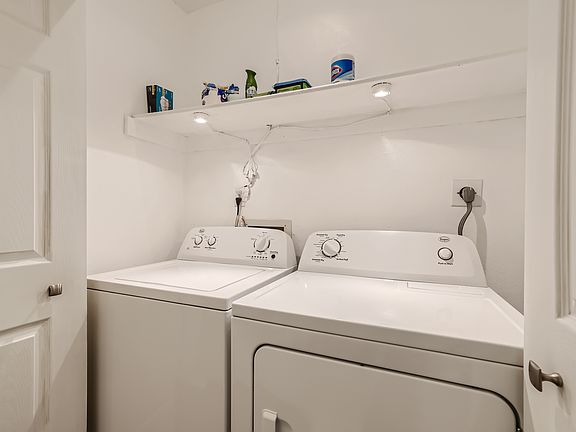 2nd image of 209 Wright St #102-0
