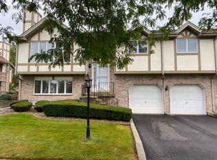 6731 Eagle Dr, Tinley Park, IL 60477