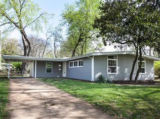 835 Robinwood Dr, Florissant, MO 63033