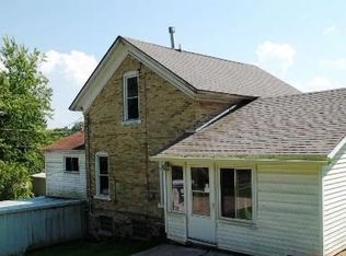 155 N River St, Reeseville, WI 53579