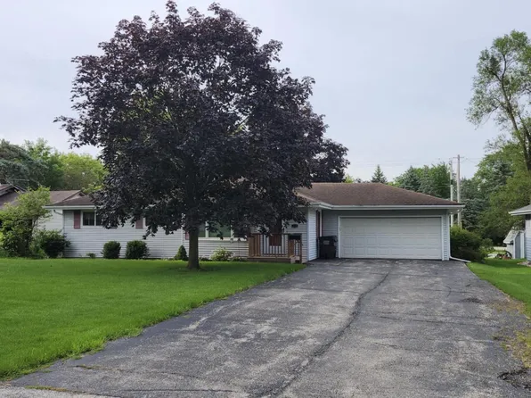 409 Oakhurst AVENUE, Union Grove, WI 53182