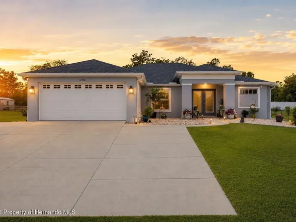 12182 Pioneer Ave, Weeki Wachee, FL 34614
