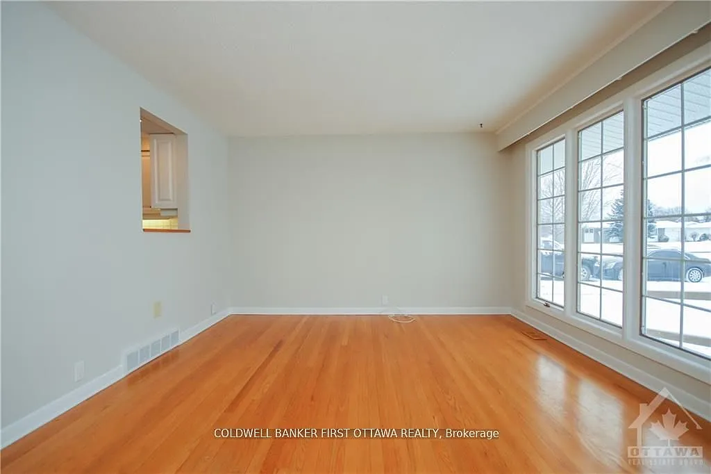 3 bed, $2,950 — Photo 3