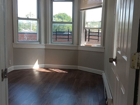 4th image of 3402 Trainor Ave APT 1