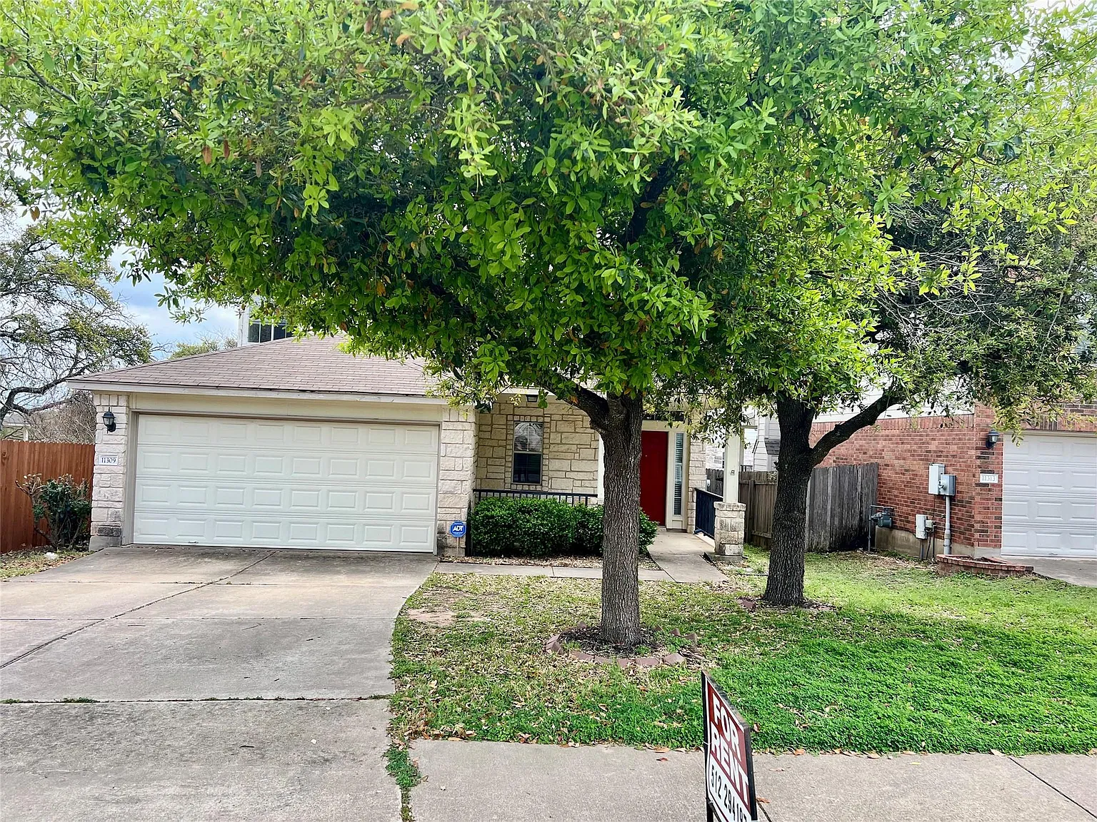 3 bed, 2.5 bath, 1918 sqft, $2,250 — Photo 1
