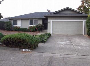 1629 Kelly St, Santa Rosa, CA 95401