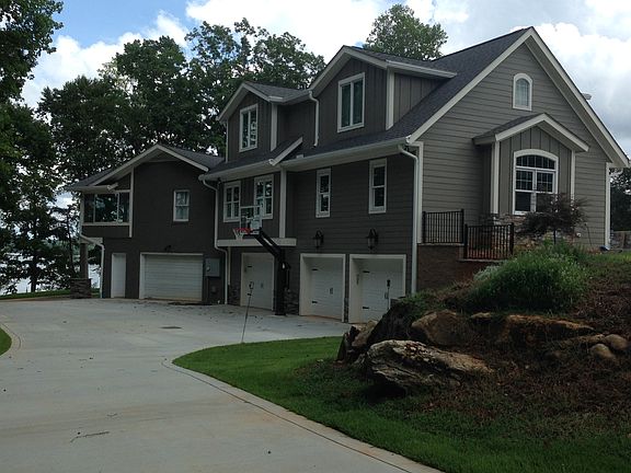 4 of 6 garages