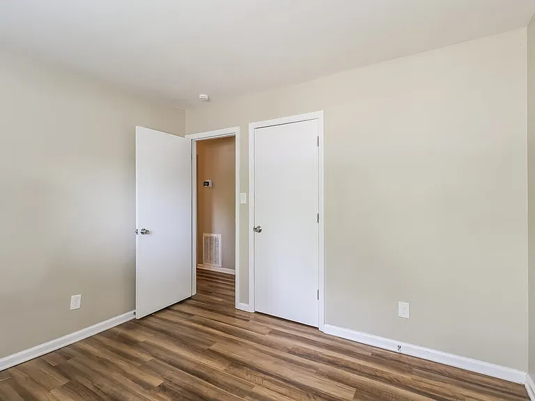 9324 Edgevale Dr — Photo 12