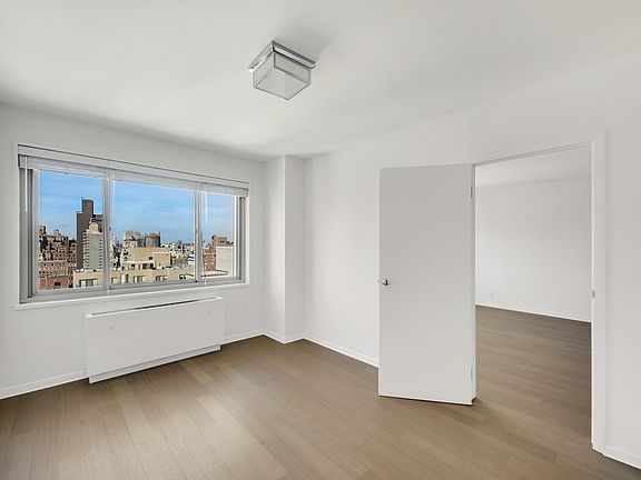 5th image of 211 E 70th St APT 24E