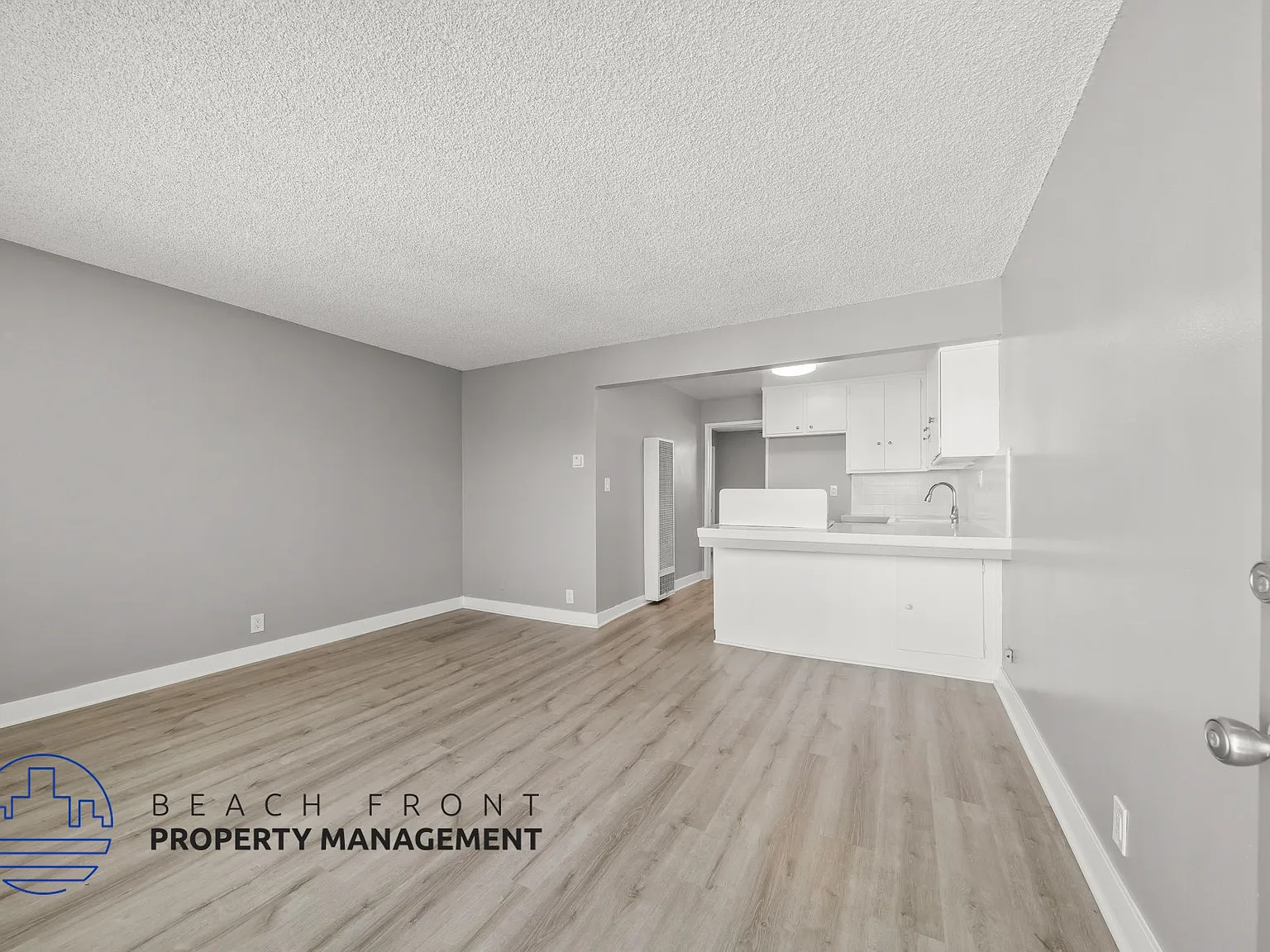 2816 W. 182nd Street — Photo 3