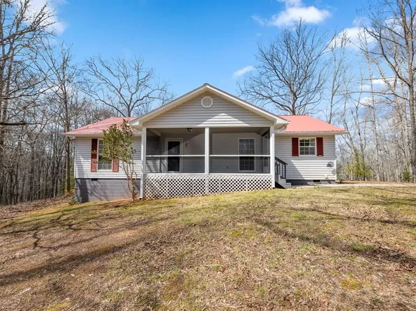 165 Crestlawn Dr, Copperhill, TN 37317