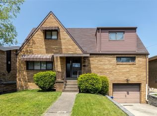 695 Southcrest Dr, Pittsburgh, PA 15226