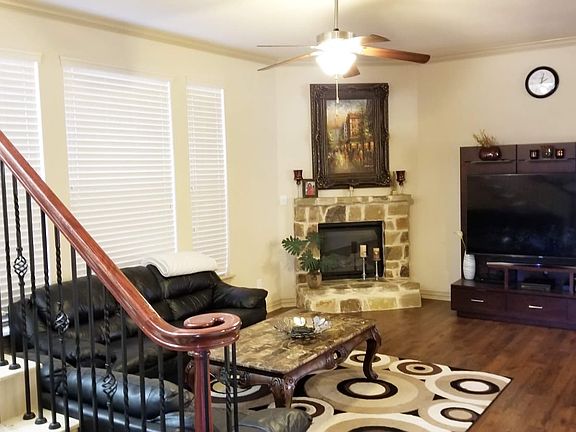 4th image of 1551 Barksdale Dr