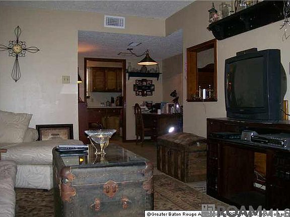 2nd image of 191 Bellewood Dr
