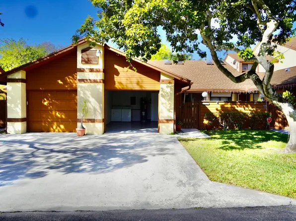 3832 Collinwood Lane, West Palm Beach, FL 33406