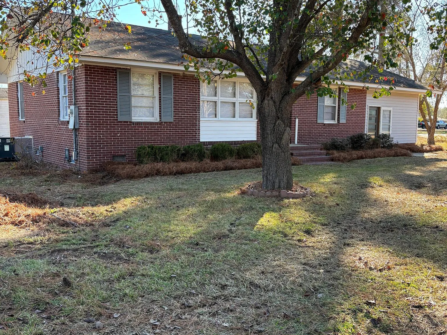 3 bed, 1450 sqft, $1,600 — Photo 1