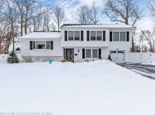 54 Tarrytown Rd, Manalapan, NJ 07726