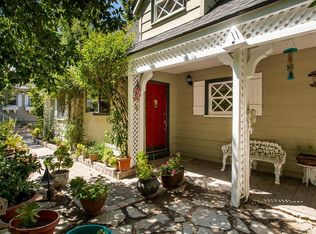 22427 Venido Rd, Woodland Hills, CA 91364