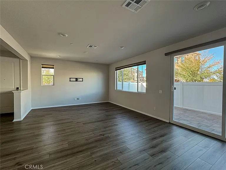 40247 Birchfield Dr — Photo 4